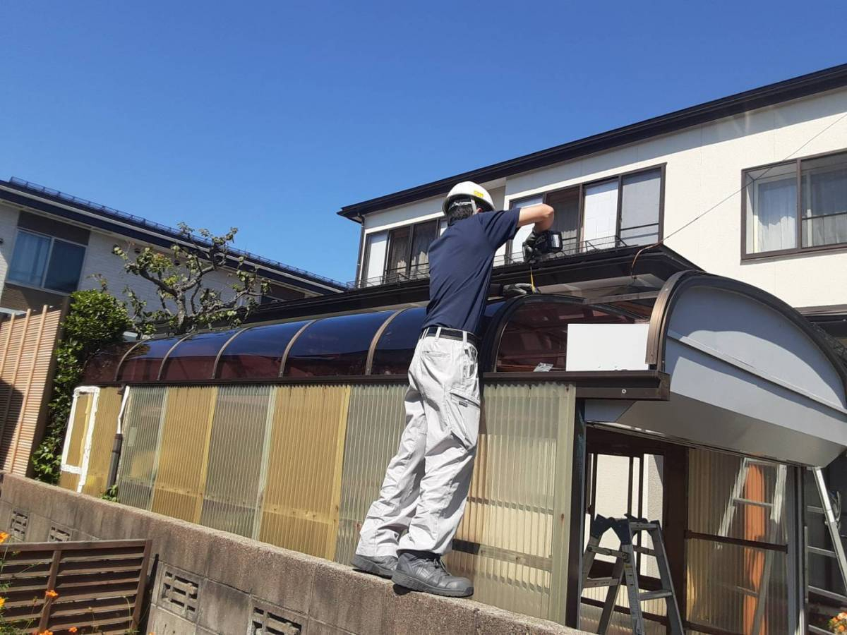 AKBT 土崎港店のカーポート　屋根パネル交換の施工後の写真1
