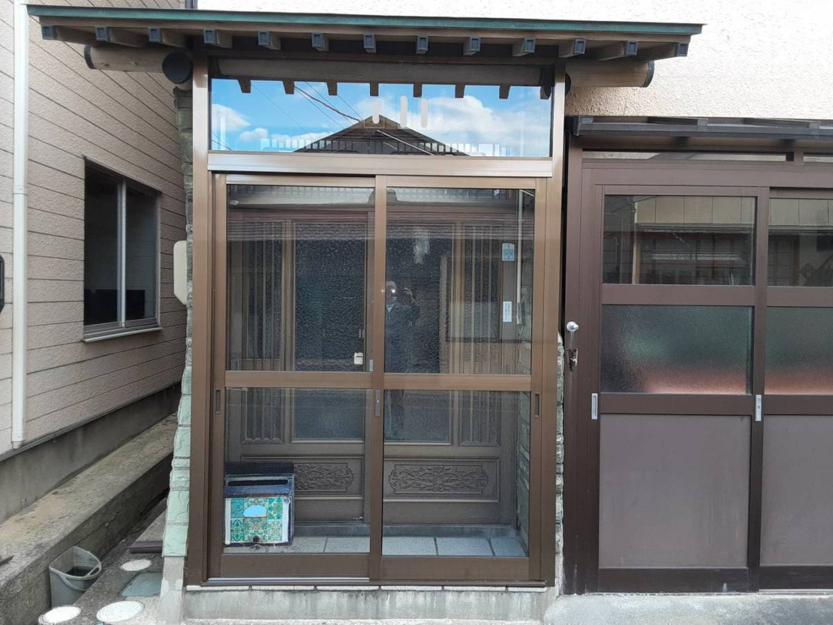 AKBT 土崎港店のLIXIL【風除室】　ツインガード施工の施工後の写真3