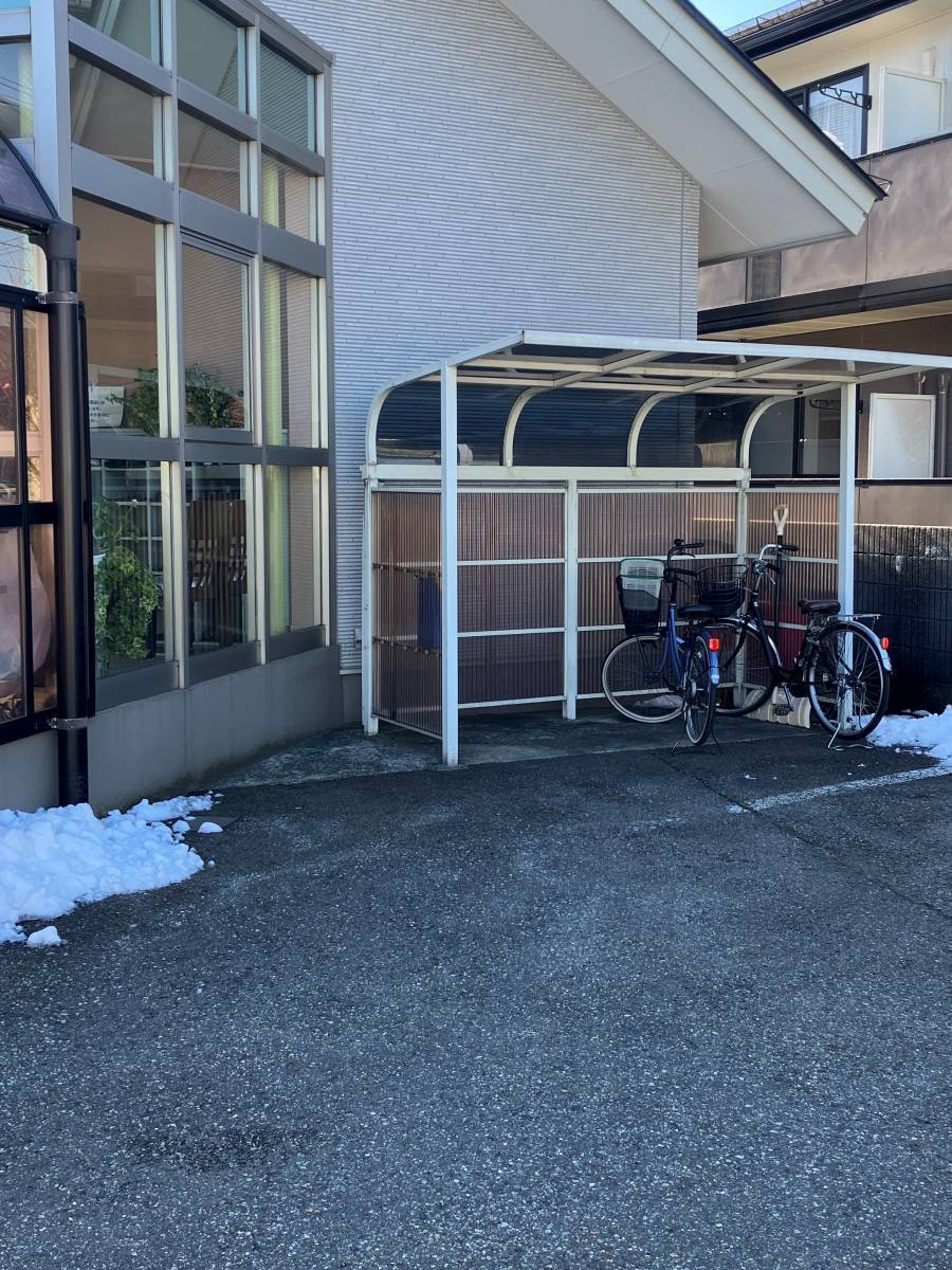 AKBT 土崎港店の駐輪場設置工事🚴の施工前の写真1