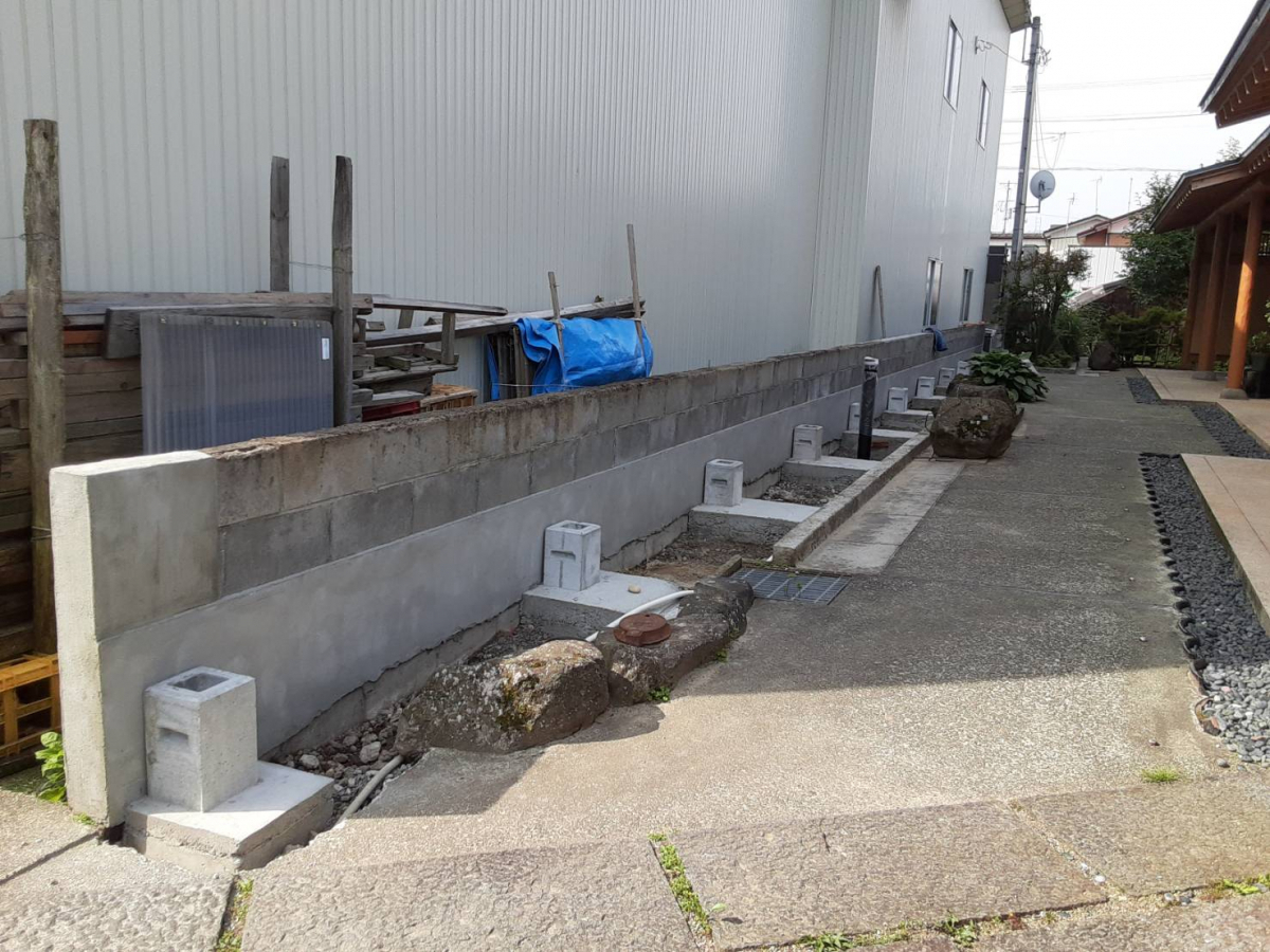AKBT 土崎港店のLIXIL　フェンス施工🔨の施工前の写真1