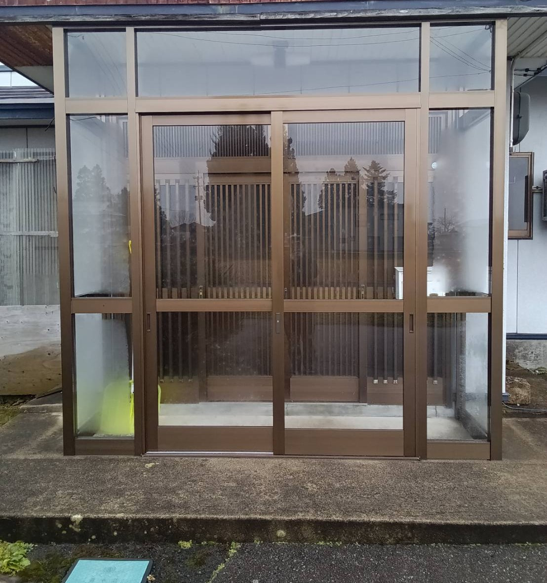 AKBT 土崎港店のLIXIL【ツインガード】コの字型の施工後の写真1