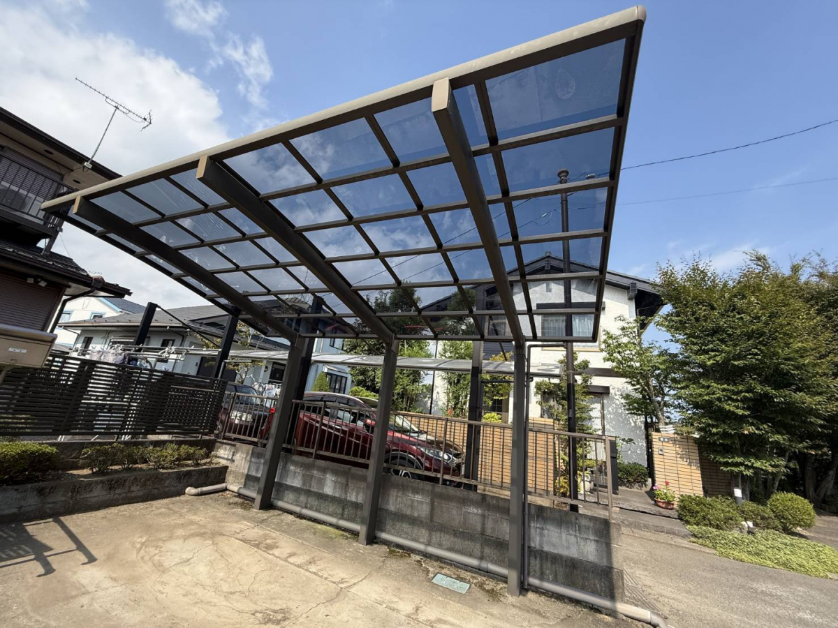 マド工房の屋根材張り替えで見た目がスッキリ！の施工後の写真1