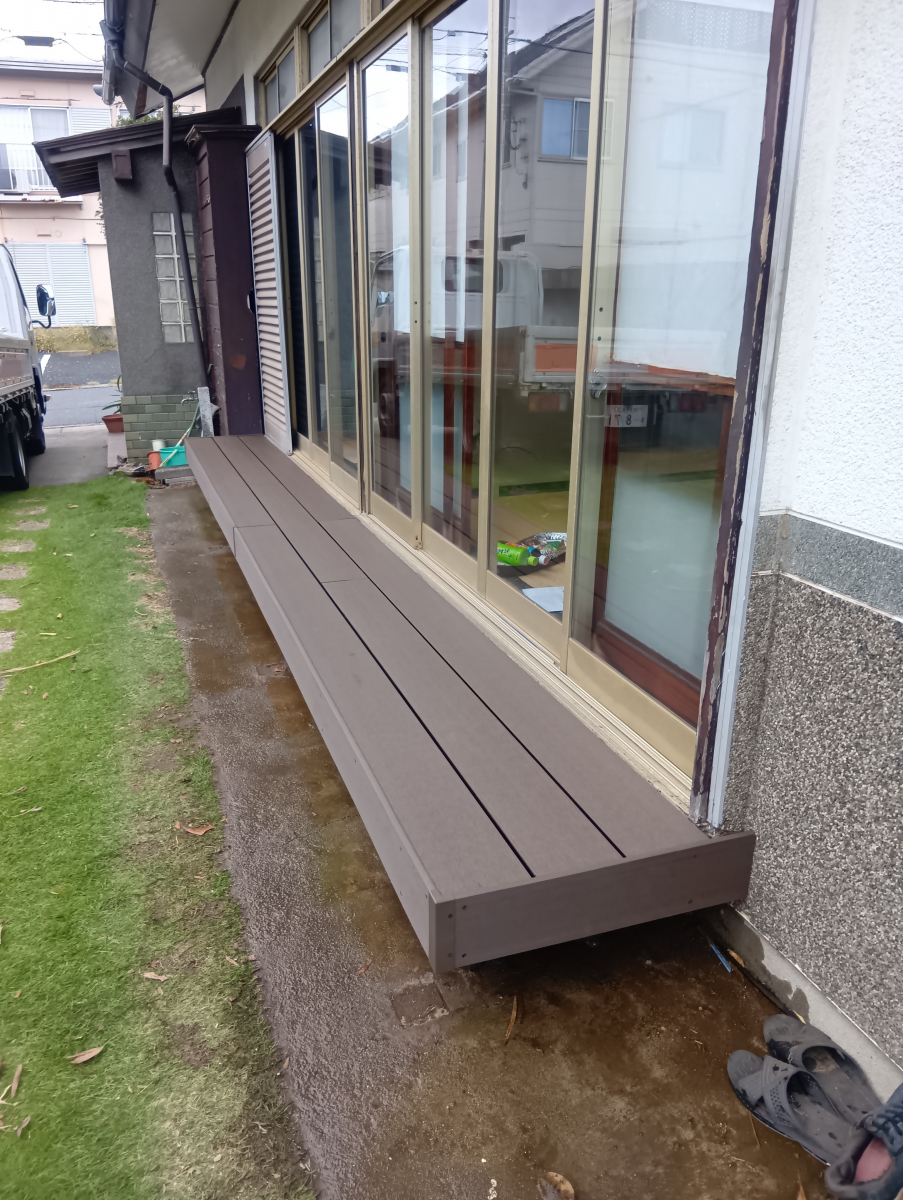 マド工房のウッドデッキ工事の施工後の写真1