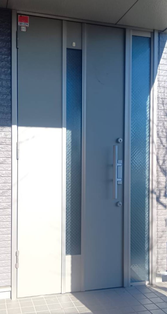 マド工房の網戸付き玄関ドアで換気もバッチリ！！の施工前の写真1