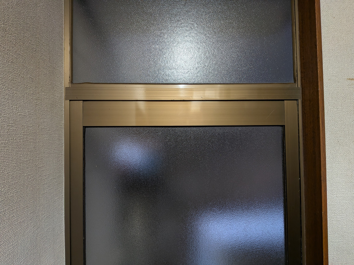 マド工房のドアクローザー取付の施工前の写真1