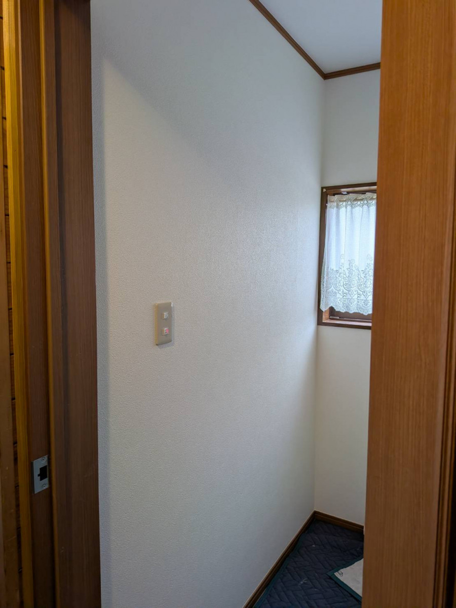 マド工房の簡単取付で消臭、イメージチェンジの施工前の写真1