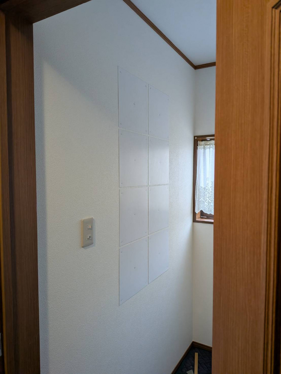 マド工房の簡単取付で消臭、イメージチェンジの施工前の写真2