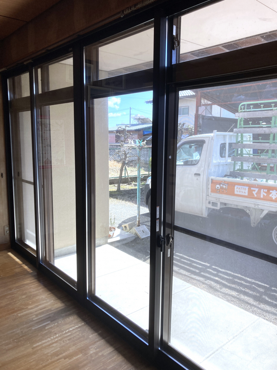 スミック 渋川店の窓リノベ2024💡大きな窓の断熱化もお任せください！【渋川市】の施工後の写真1