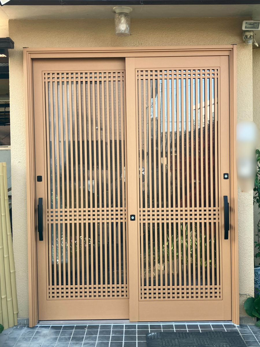 スミック 渋川店の【吉岡町】引戸タイプの玄関も1dayリフォームできます!の施工後の写真1