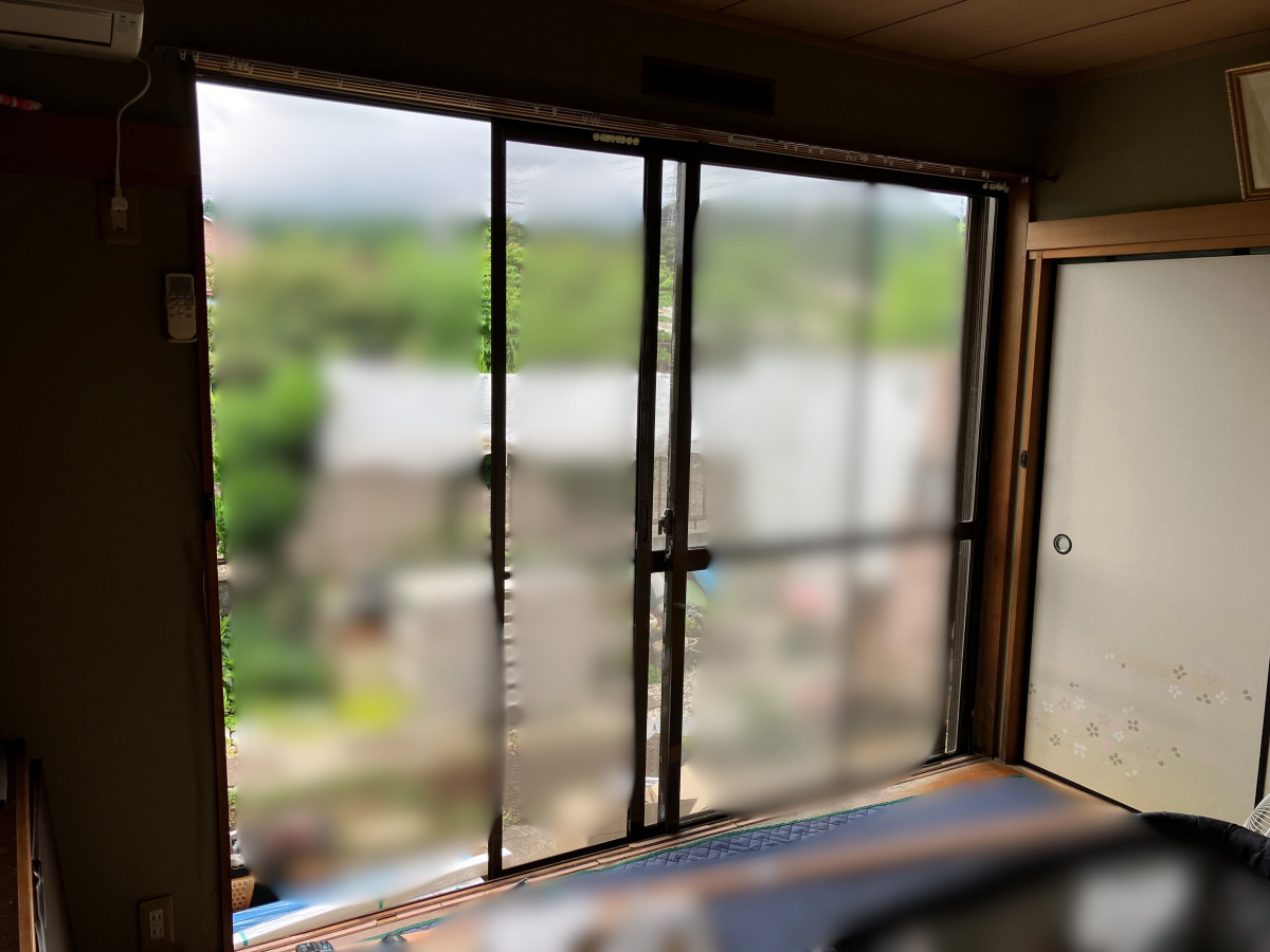 スミック 渋川店の【渋川市】割れ・劣化・がたつき解消!外窓交換で安心の住まいにの施工前の写真1