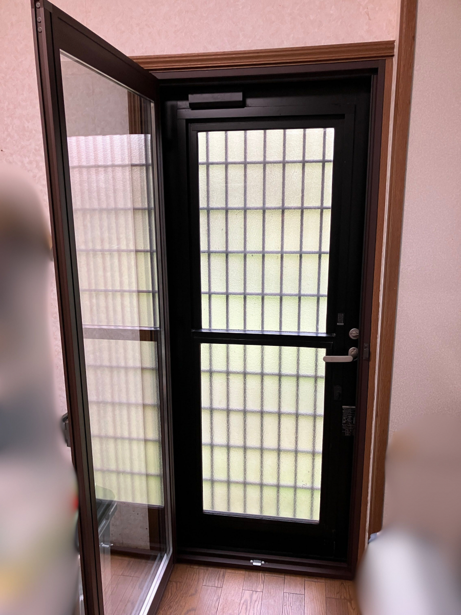 スミック 渋川店の【中之条町】勝手口にも内窓を設置してキッチンをしっかり断熱！【窓リノベ2025補助金】の施工後の写真2