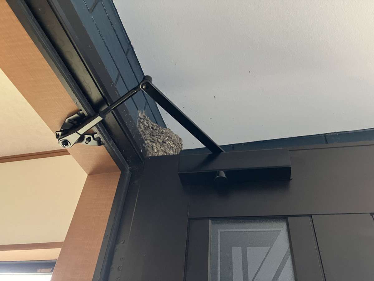 スミック 渋川店の【群馬県渋川市】玄関ドアの修理！部品交換で予算を抑えて悩み解決の施工前の写真1