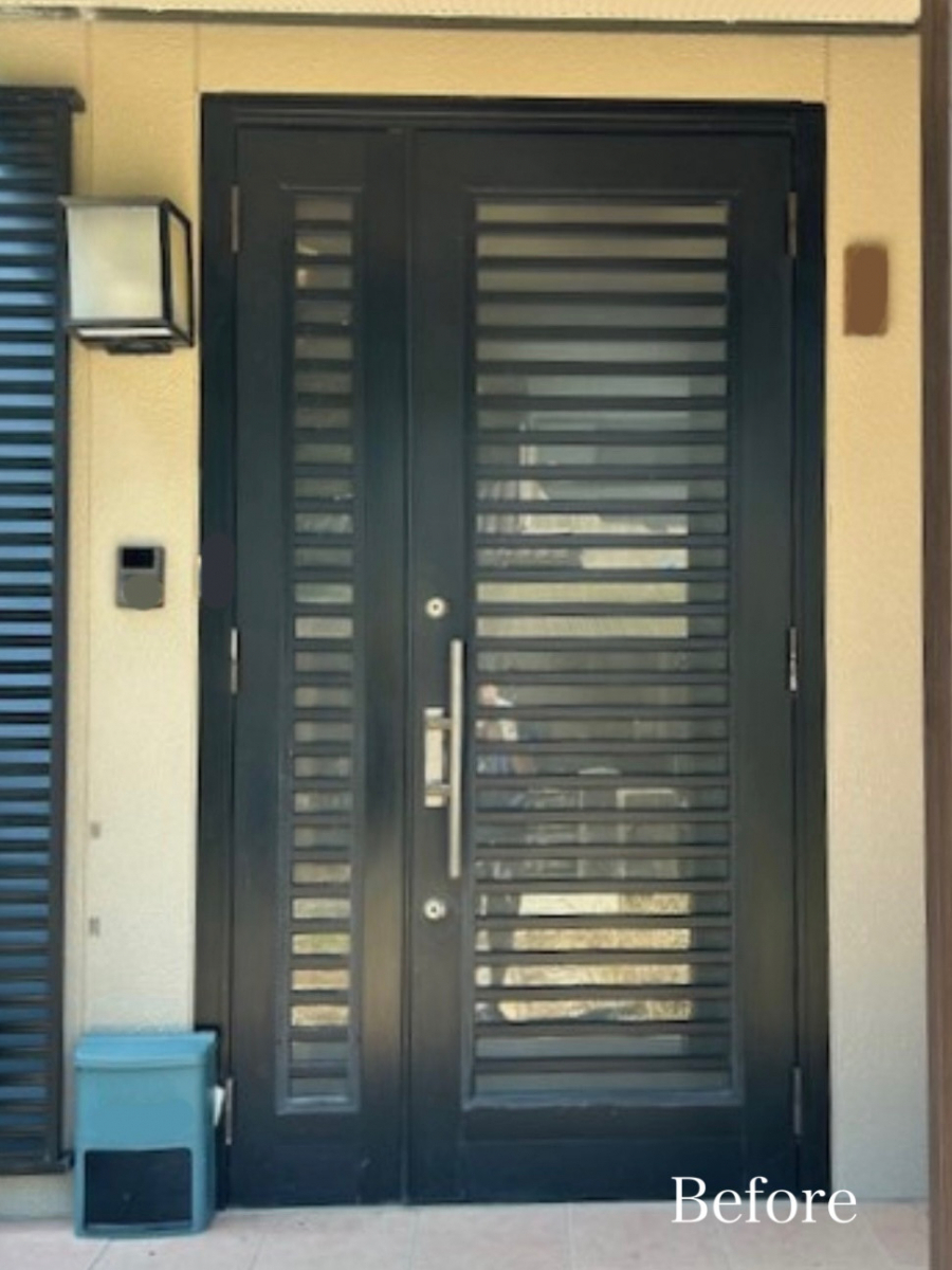 エクセルのGIESTA２｜玄関ドア｜リフォームの施工前の写真1