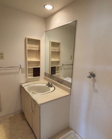 エクセルのルミシス｜洗面化粧台｜リフォームの施工前の写真1