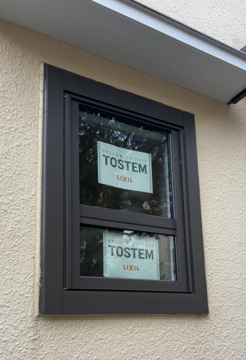 エクセルのリプラス｜窓のリフォーム｜浴室窓交換の施工後の写真2