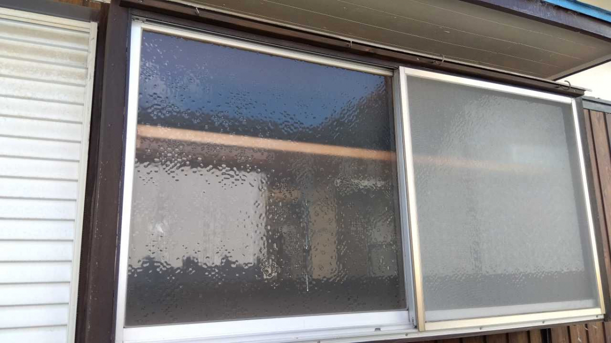 河端硝子の補助金を活用して出窓をリノベーションの施工前の写真1