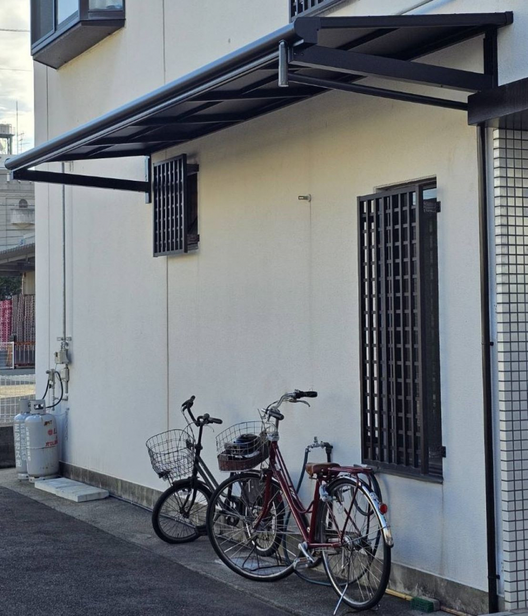 河端硝子のテラスを取り付けました。の施工後の写真1