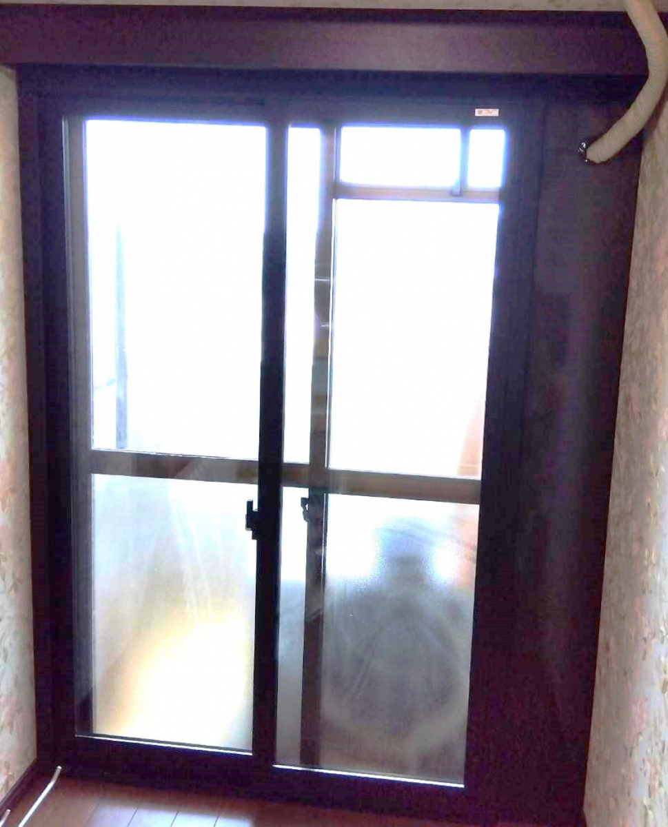 河端硝子の＜寒さ対策＞インプラスの取り付けを行いました。の施工後の写真1