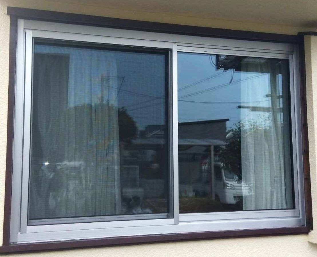 河端硝子の冬に向けてリプラスの取り付けを行いました。の施工後の写真2
