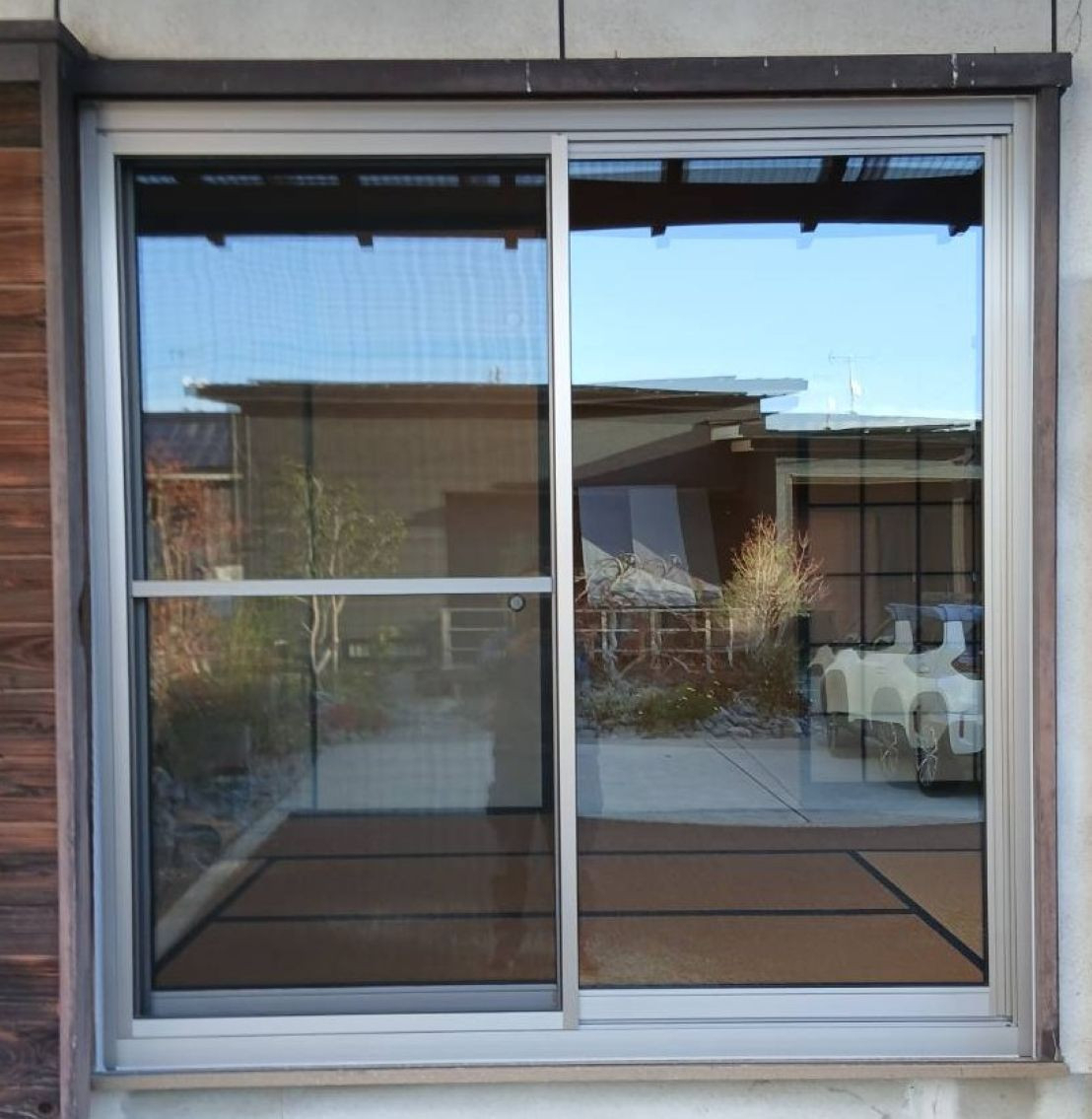 河端硝子のリプラスを6か所取り付けました。の施工後の写真2