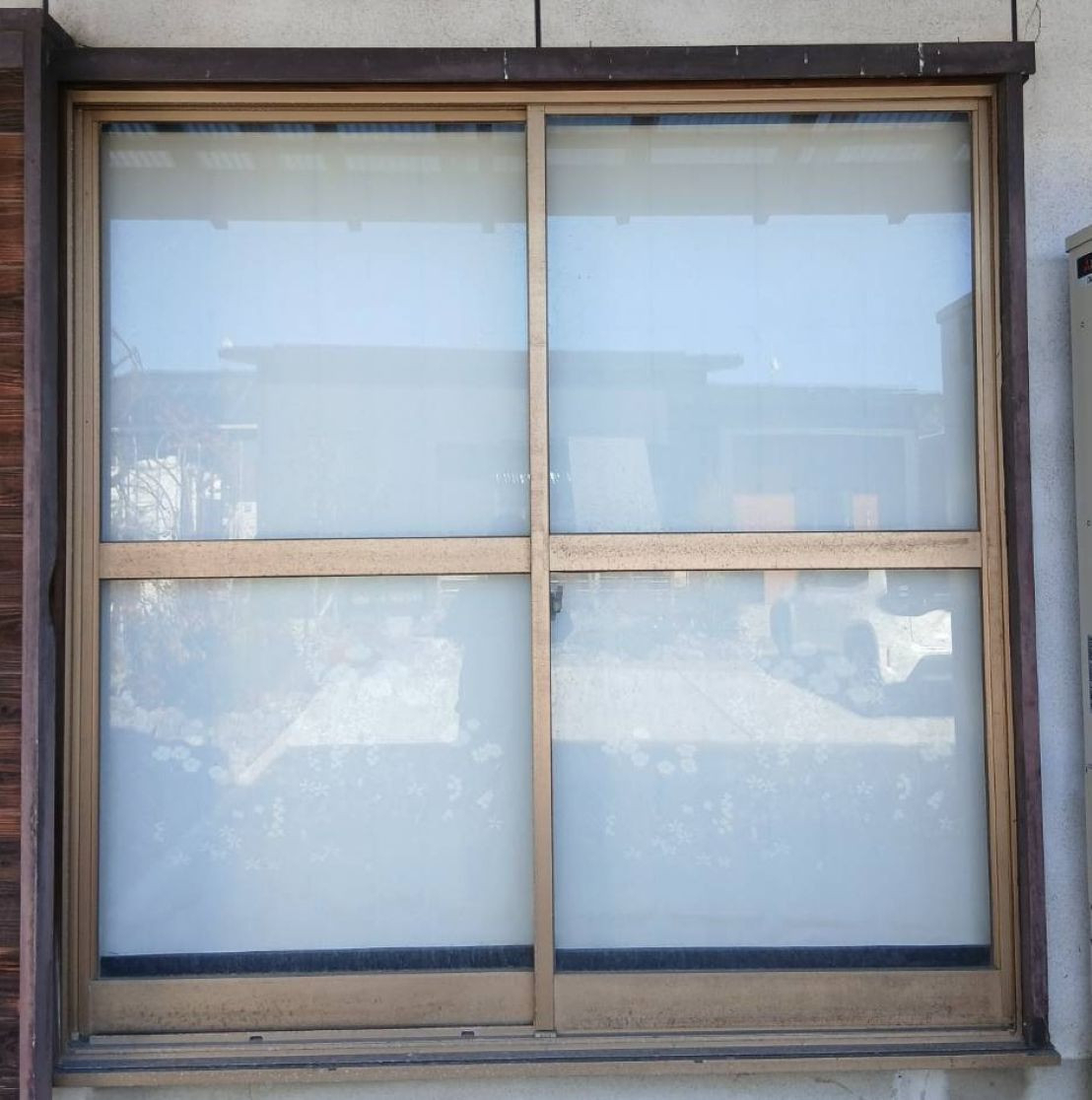 河端硝子のリプラスを6か所取り付けました。の施工前の写真2