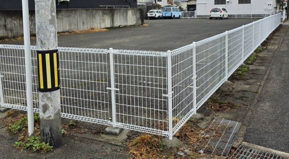 河端硝子の老朽化したフェンスを一新！の施工後の写真2