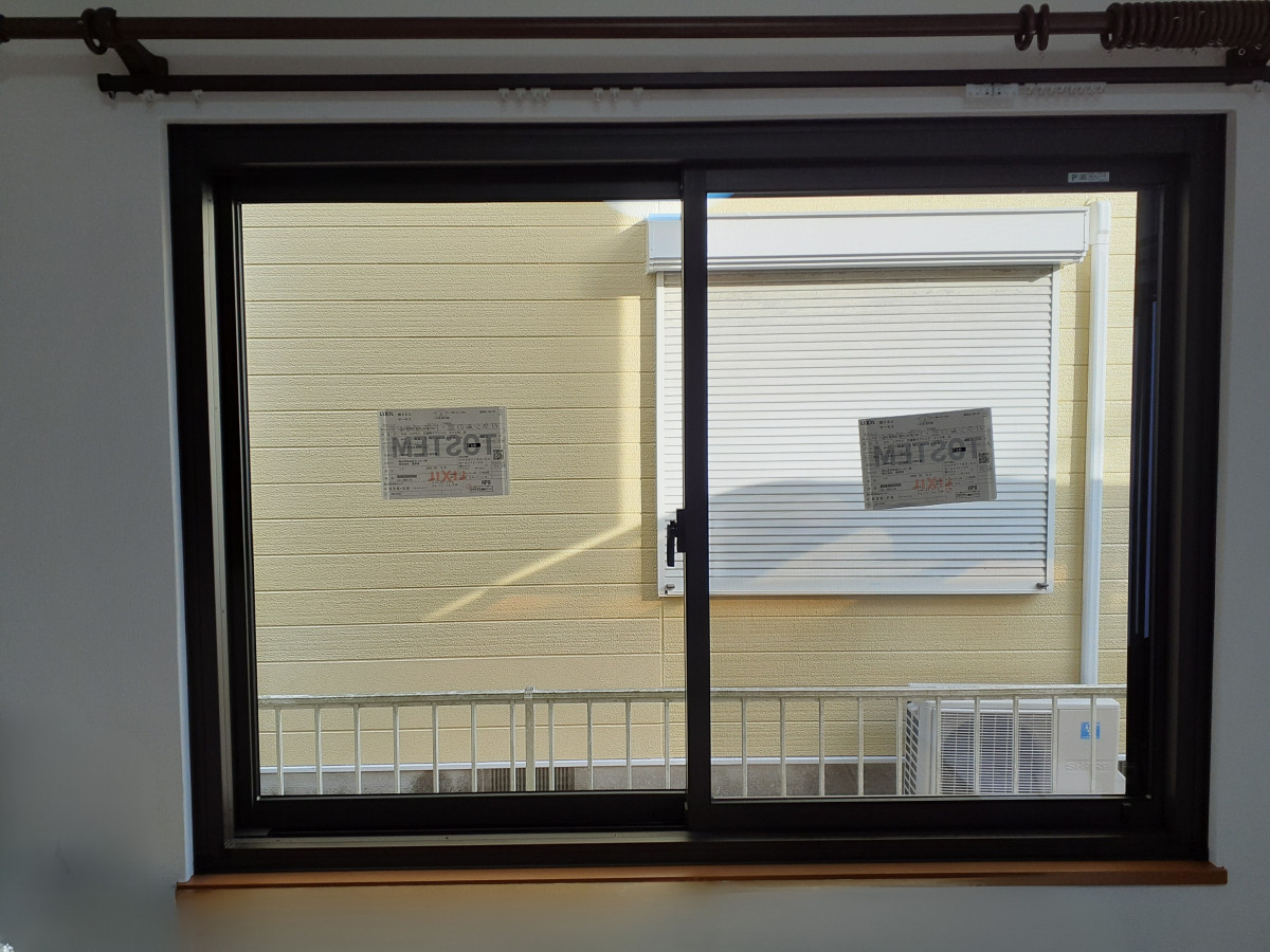 三喜のリプラスで快適な窓辺に！寒さと結露の克服の施工後の写真1