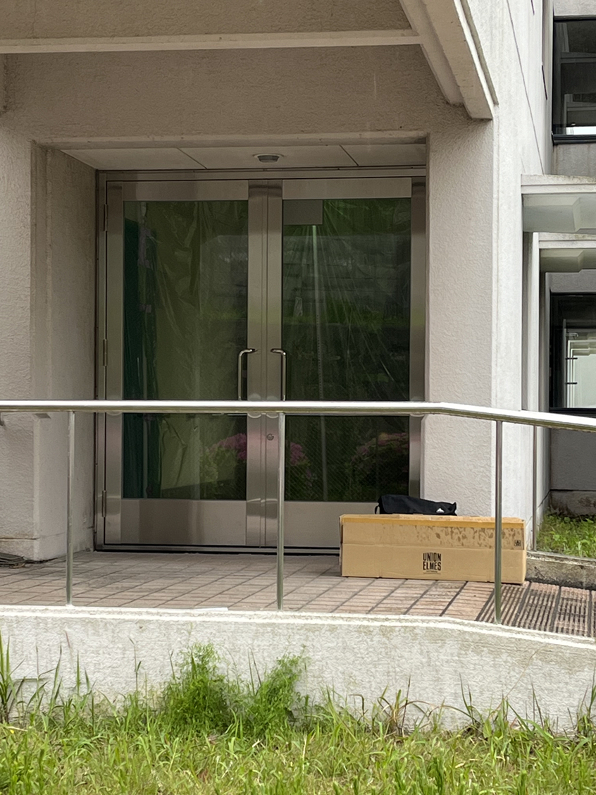 小倉トーヨー住器の【施工例】ステンレスドア取り替え工事【店舗にも】の施工後の写真1