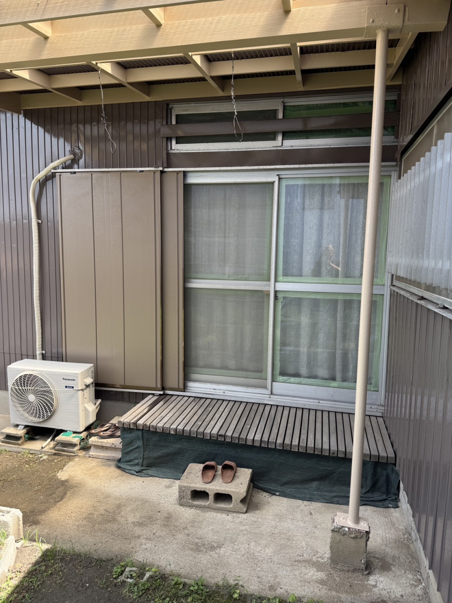 小倉トーヨー住器の【施工例】雨戸パネル取替工事【台風対策にも】の施工後の写真1