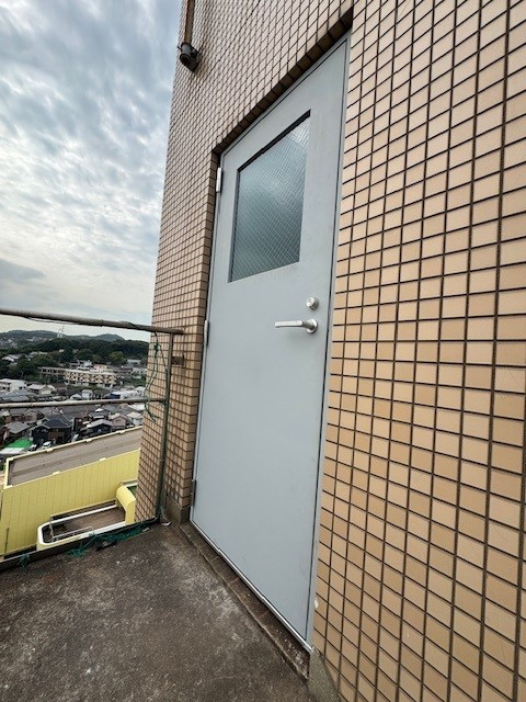小倉トーヨー住器の【施工例】スチールドア取替え【ドア交換】の施工後の写真1