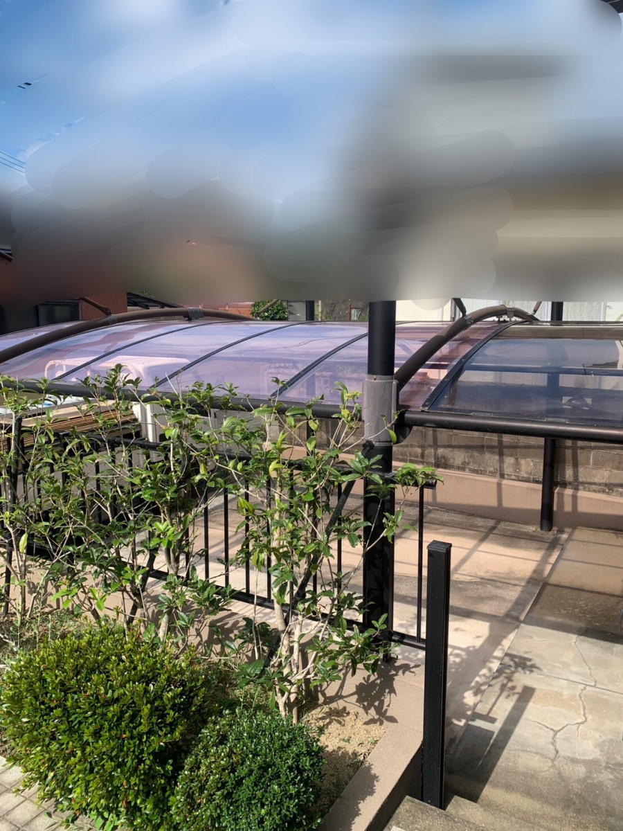 小倉トーヨー住器の【施工例】カーポート屋根材取替【エクステリア】の施工前の写真1