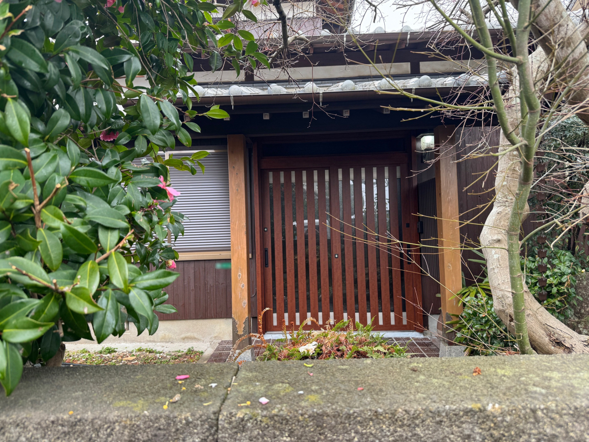 小倉トーヨー住器の【施工例】玄関引戸取替工事【1dayリフォーム】の施工後の写真1