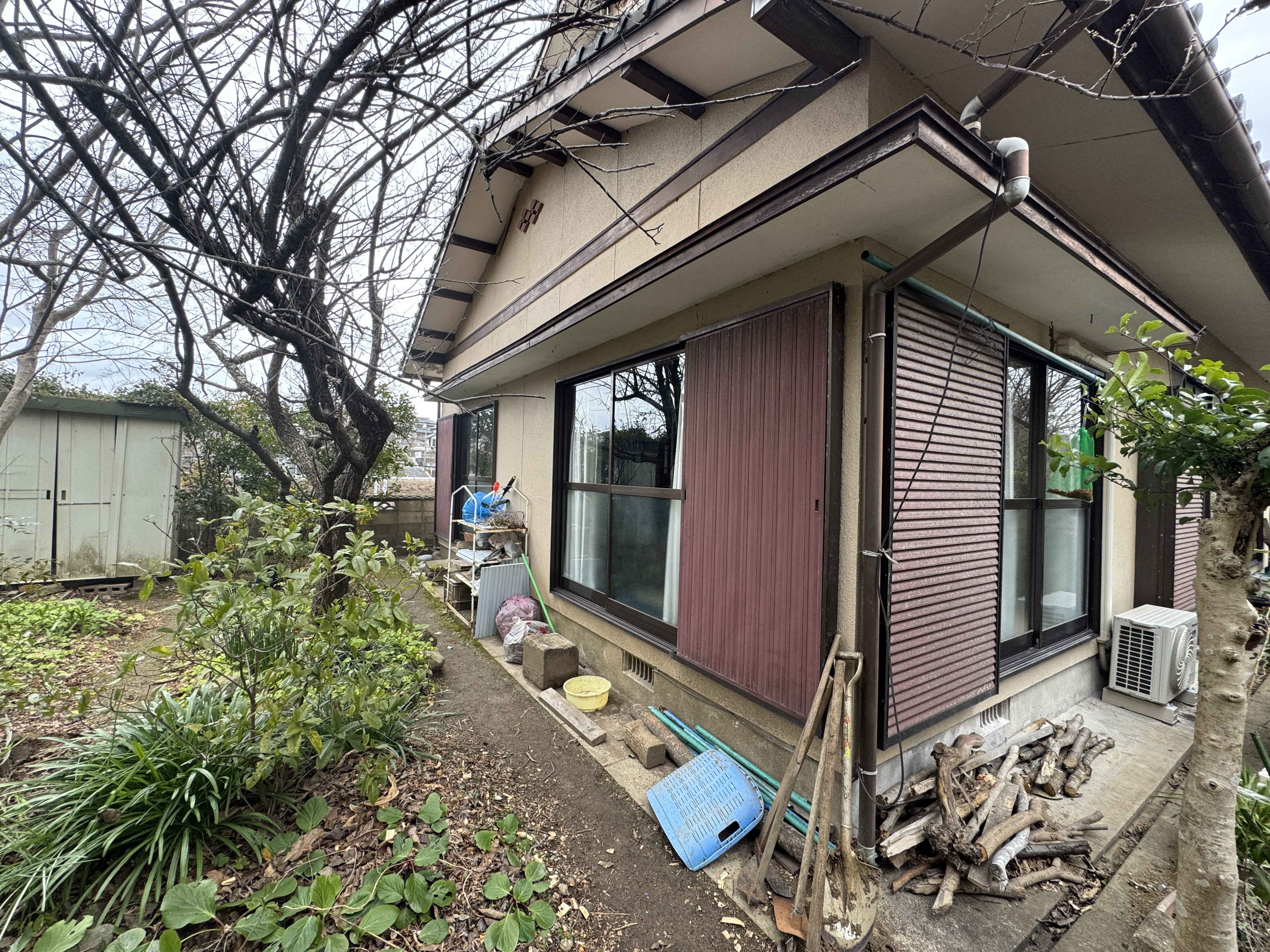 小倉トーヨー住器の【施工例】テラスデッキ+テラス屋根設置工事【エクステリア】の施工前の写真1