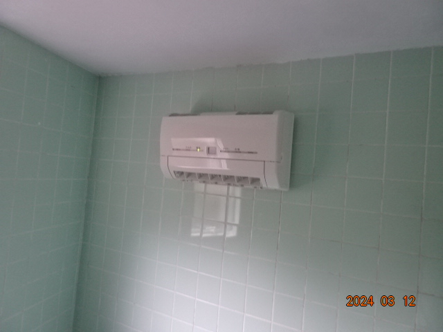 みとよのタイル張り浴室　リプラス　浴室暖房の施工後の写真2