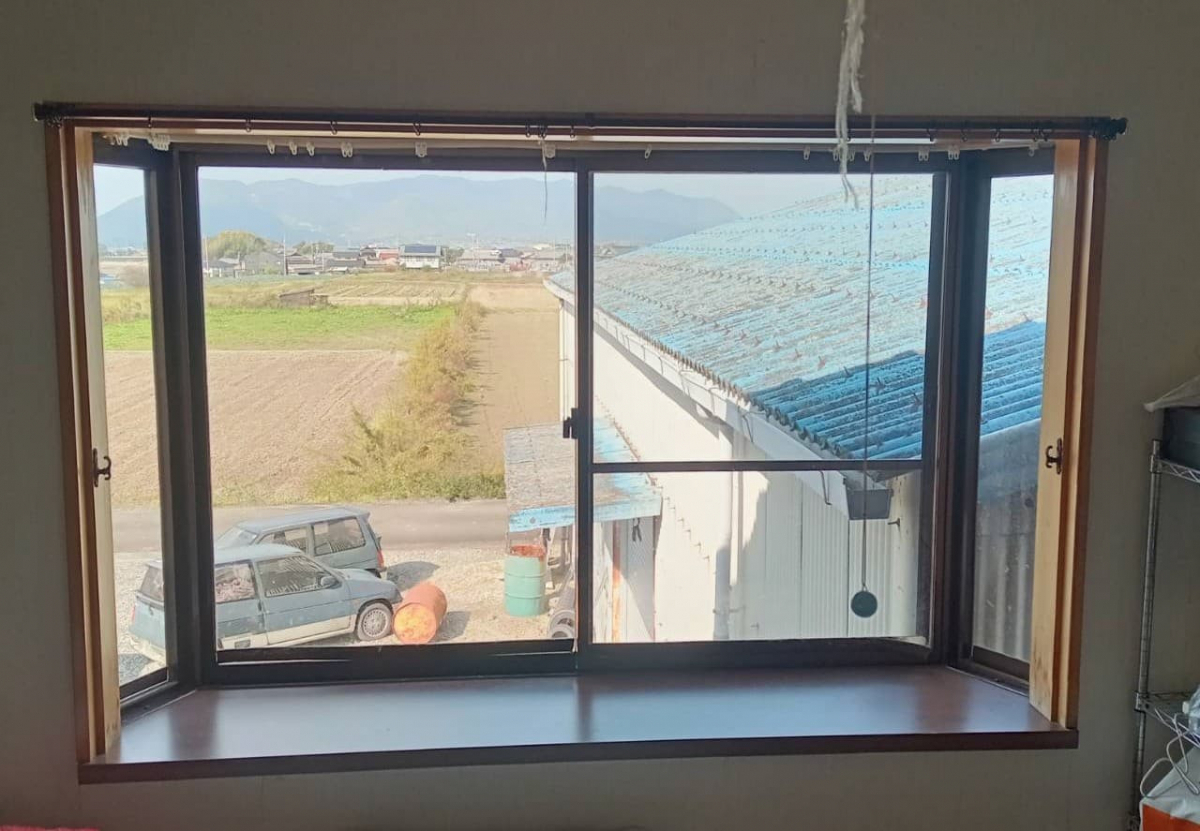 みとよの窓サッシ（内窓）工事の施工前の写真1