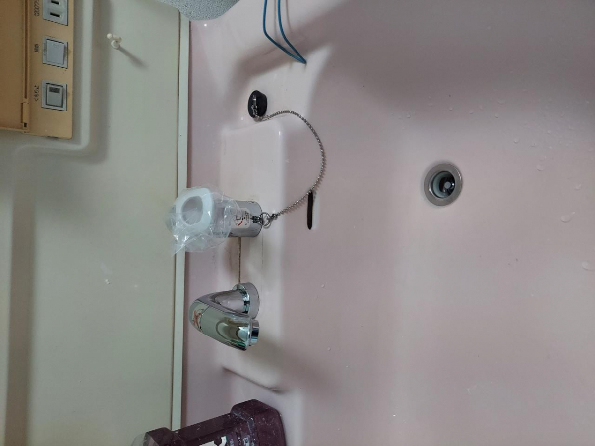 みとよの洗面化粧台水栓取替の施工後の写真1