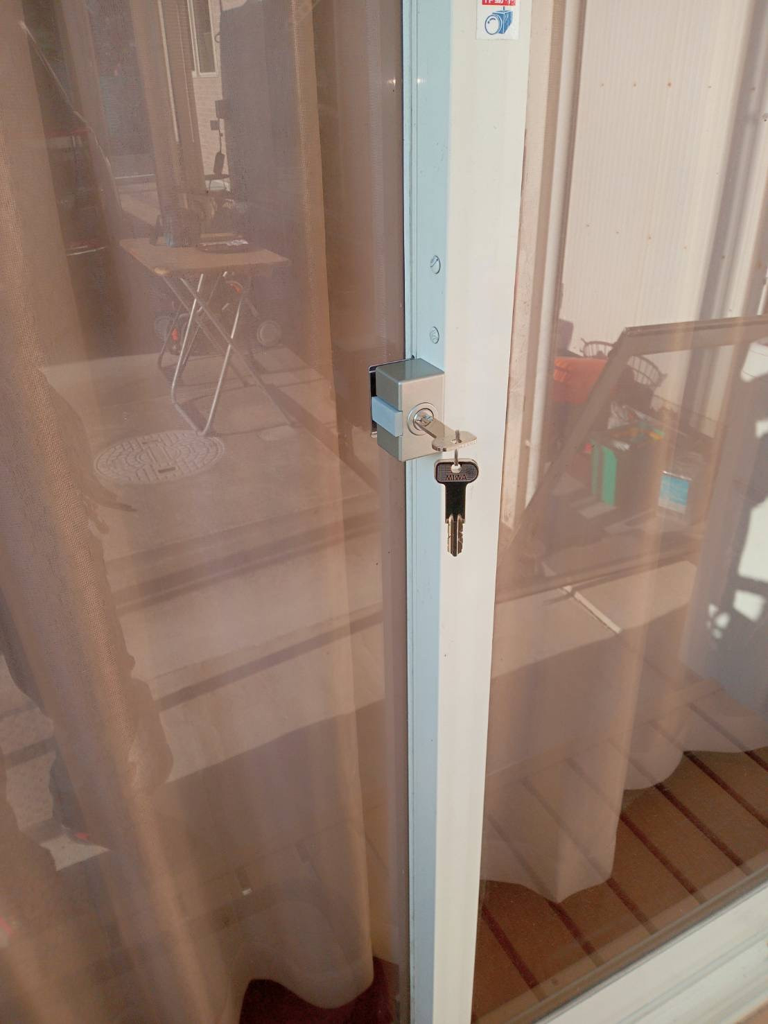 みとよのアルミサッシに錠取付工事の施工後の写真1