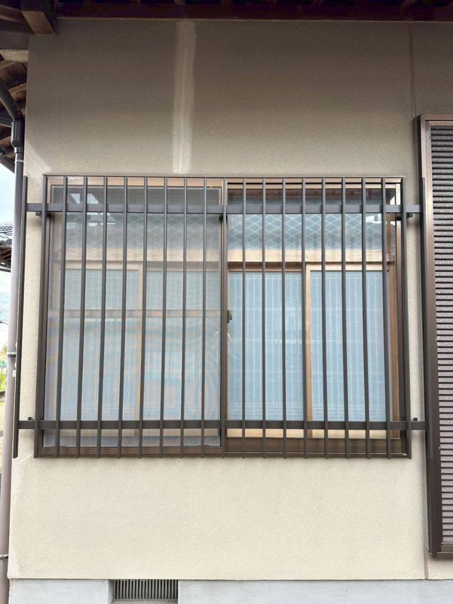 みとよの面格子取付で窓の防犯対策を強化の施工後の写真1