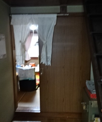 みとよの【香川県三豊市】木製建具交換の施工前の写真1