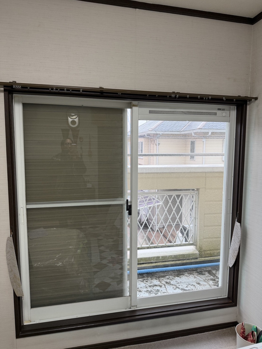 みとよの【香川県観音寺市】カーテン取替の施工前の写真1