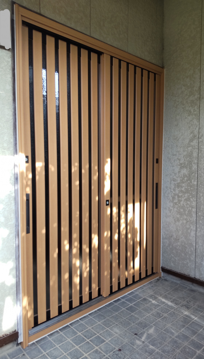 ヤマセイの玄関引戸の入れ替え工事　玄関引戸/１DAYリフォーム/新潟市の施工後の写真1