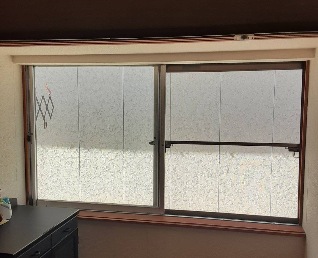 ヤマセイの内窓インプラスの取付施工例　インプラス/１DAYリフォーム/新潟市の施工前の写真1