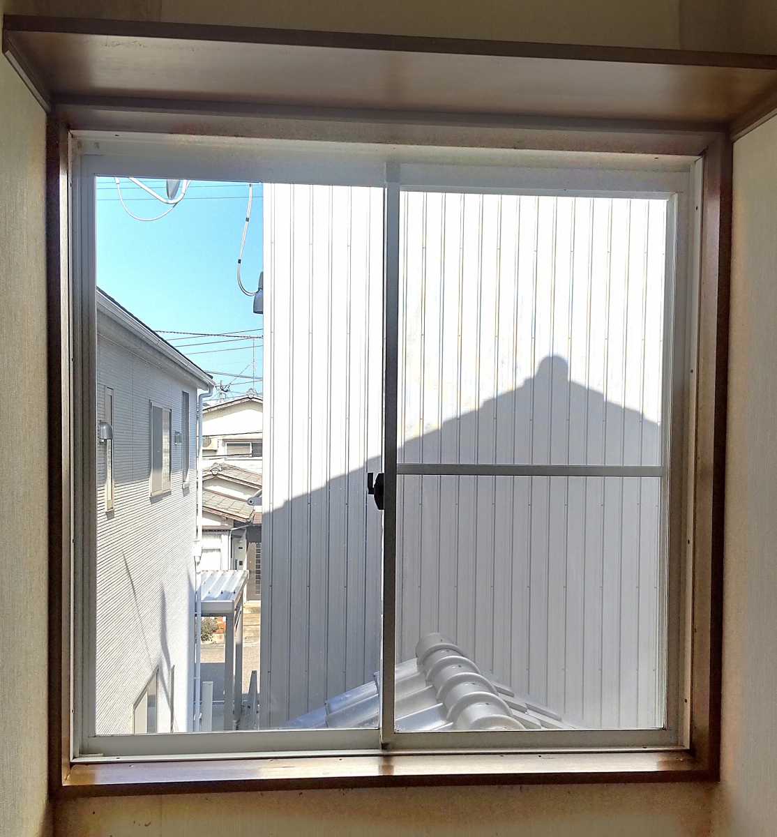 ヤマセイの【新潟市】寝室が生まれ変わる！内窓リフォームで快適＆省エネに！の施工前の写真1