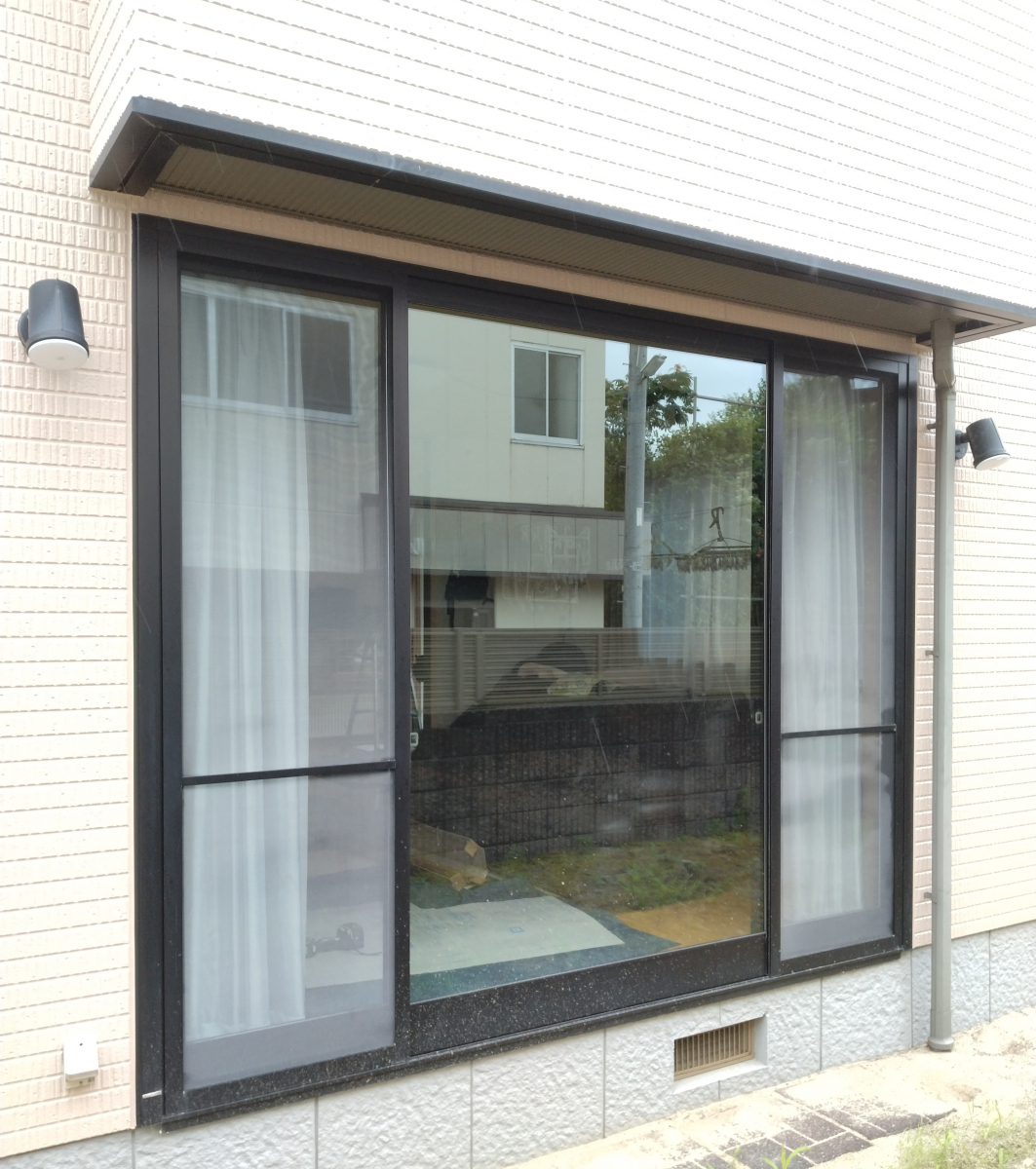 ヤマセイの【新潟市施工例】特殊サッシも補助金で解決！断熱窓リフォームの施工前の写真1