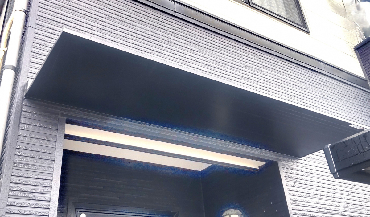 ヤマセイの【新潟市】玄関から車まで濡れない！スリムアートで雨雪対策リフォームの施工後の写真1