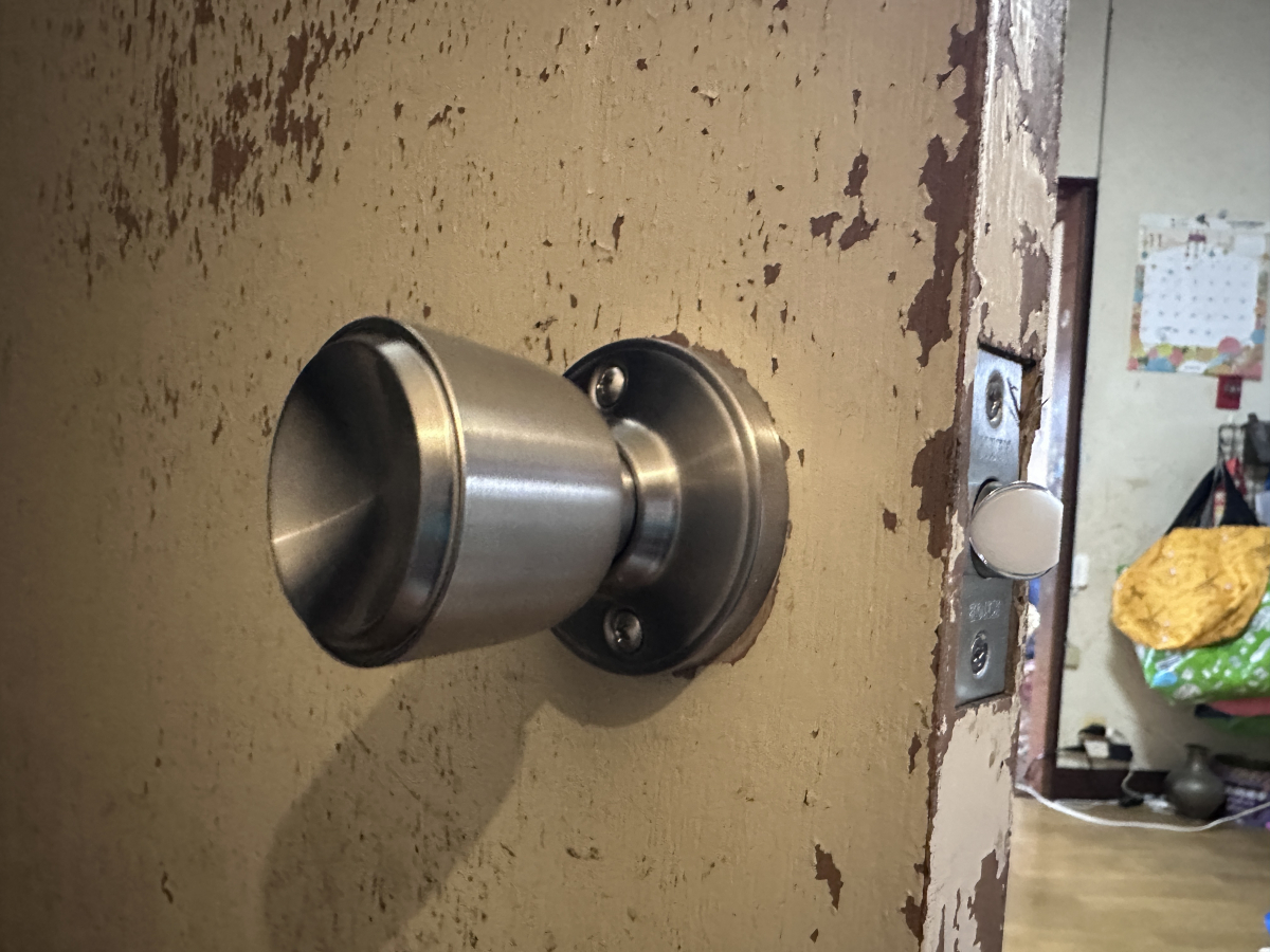 江頭トーヨー住器の室内ドア　把手取替の施工後の写真1