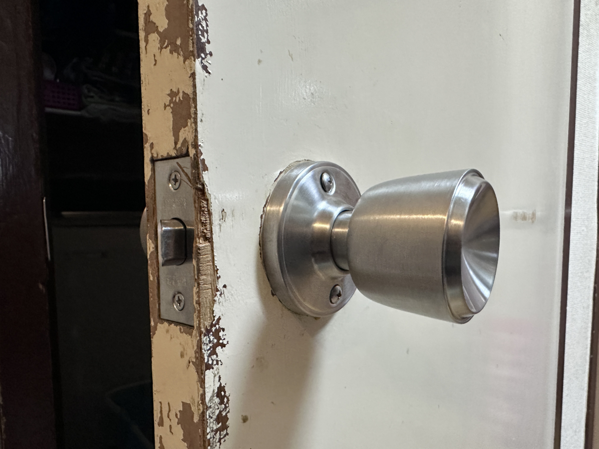 江頭トーヨー住器の室内ドア　把手取替の施工後の写真2