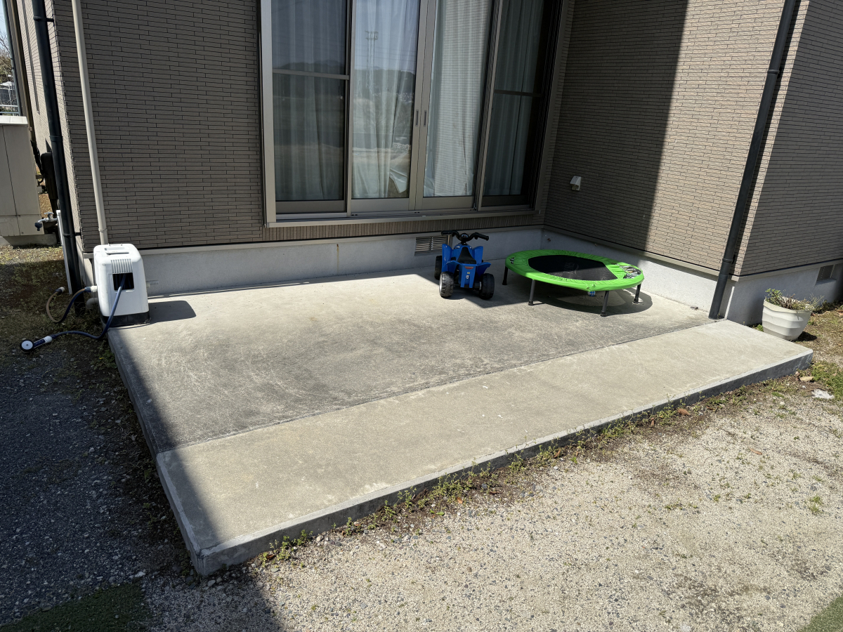 江頭トーヨー住器の樹脂デッキ工事の施工前の写真1