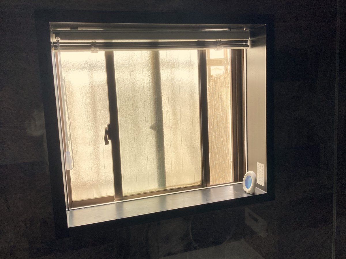 ディー・エー・コーポレーションのインプラス（内窓）を取り付けました。【浴室編】の施工前の写真1