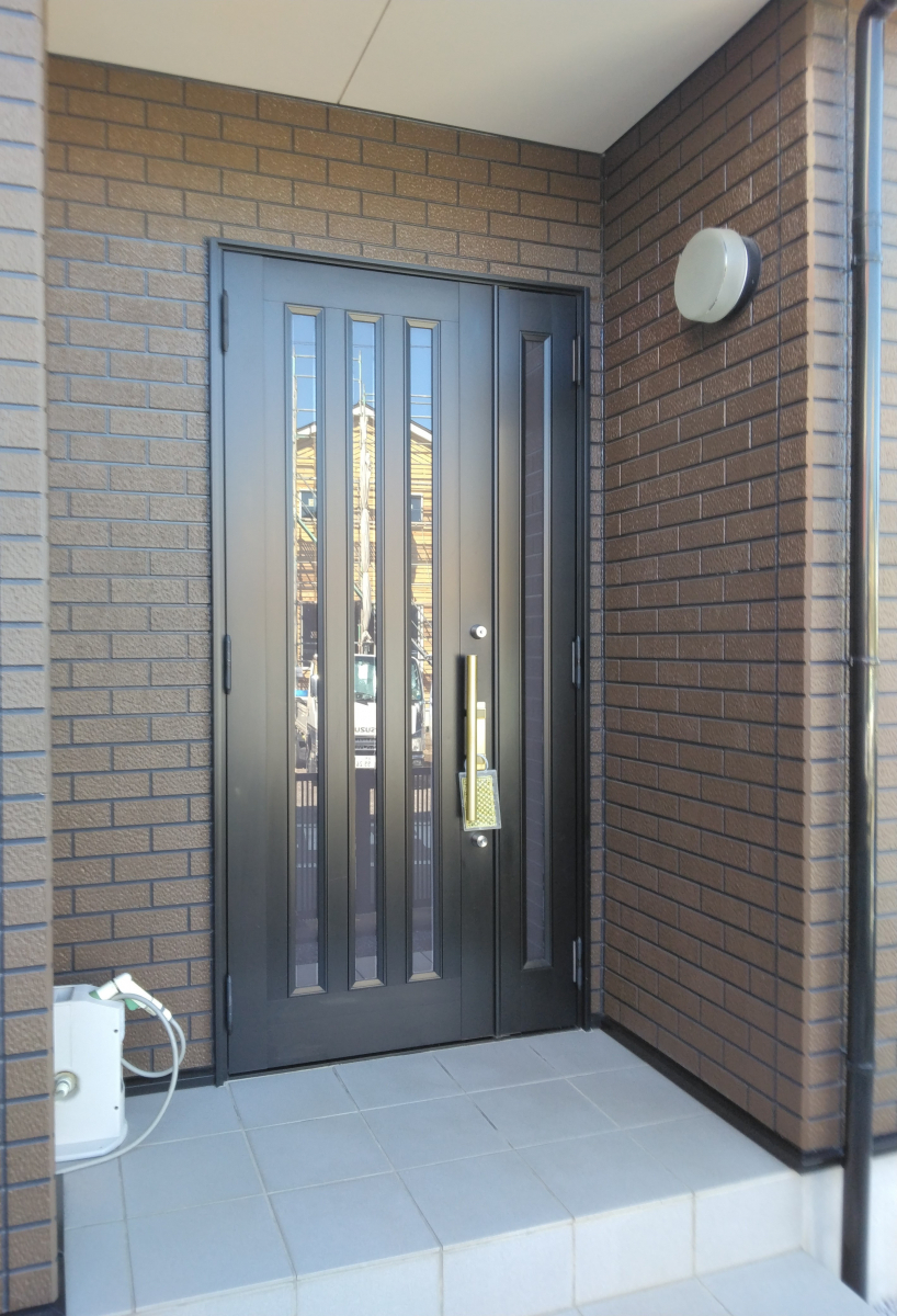 Reプレイス高崎の新しい玄関ドアで暮らしを彩るの施工前の写真1